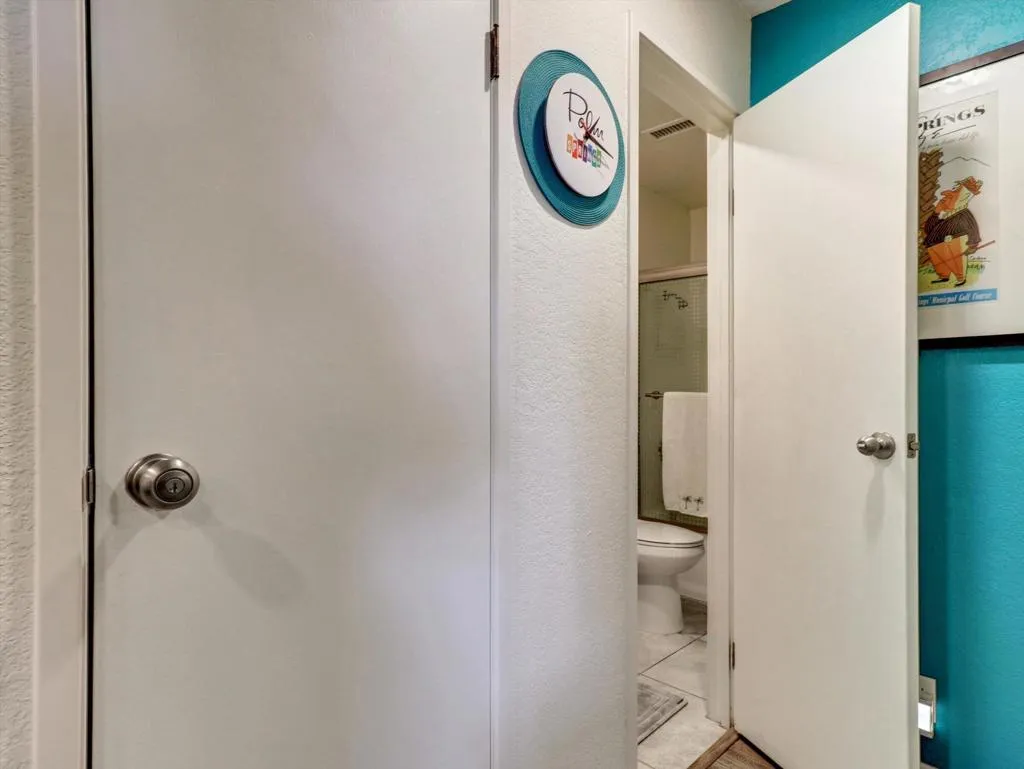 470 N Villa Court 208, Palm Springs, California 92262 home-pic-16