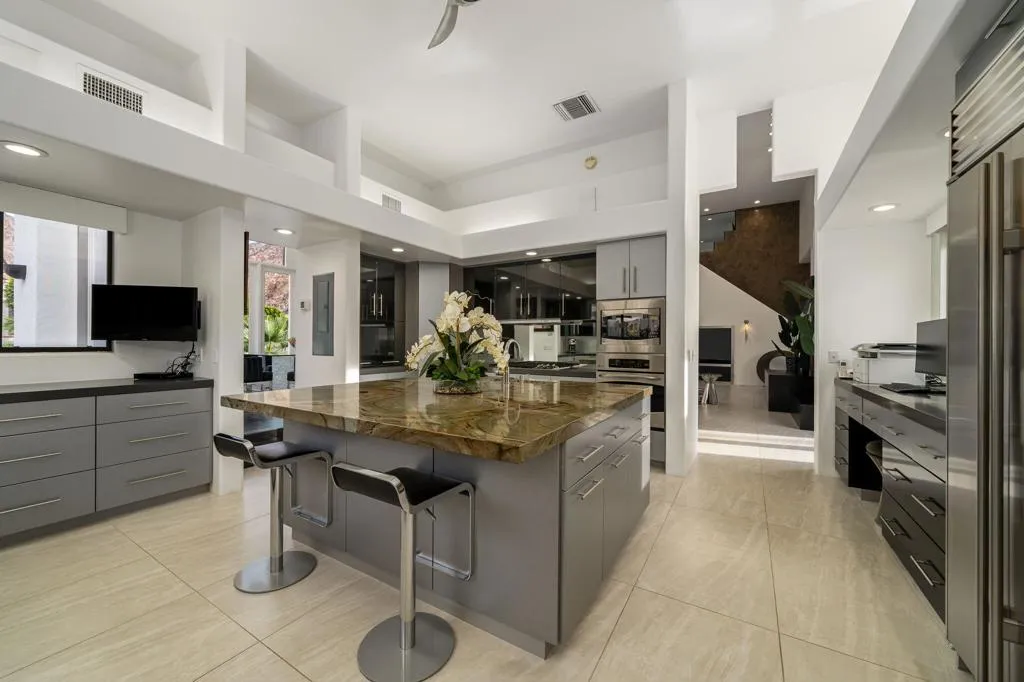 49040 Calle Flora, La Quinta, California 92253 home-pic-16