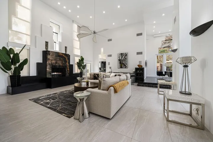 26-web-or-mls-KGFlora_OPMG_0126_026