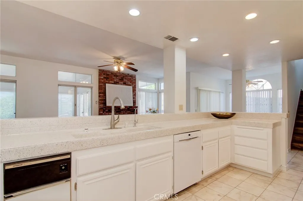 5365 Avenida De Michelle, Yorba Linda, California 92887 home-pic-21