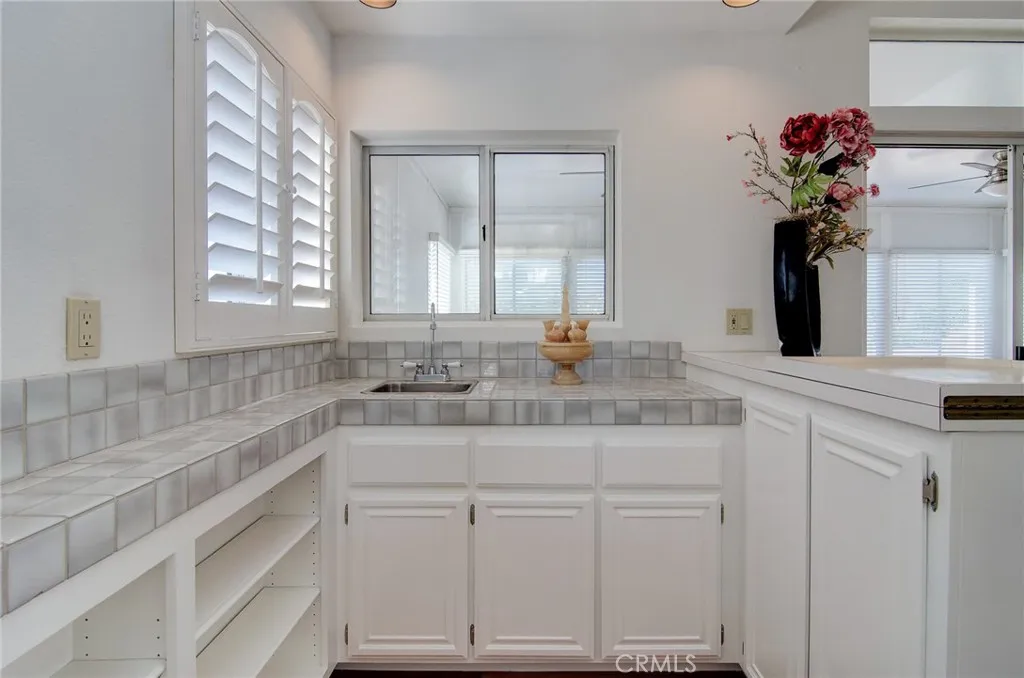 5365 Avenida De Michelle, Yorba Linda, California 92887 home-pic-30