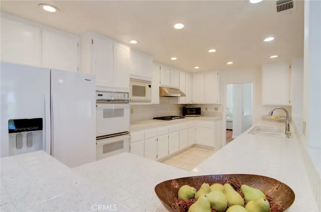 5365 Avenida De Michelle, Yorba Linda, California 92887 home-pic-24