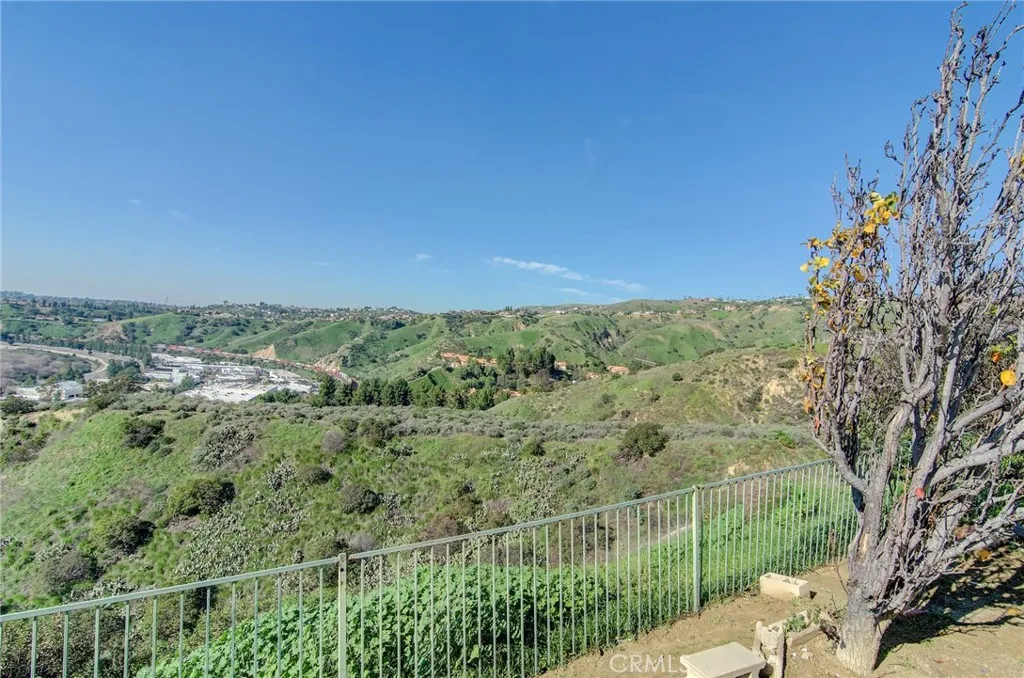 5365 Avenida De Michelle, Yorba Linda, California 92887 home-pic-71