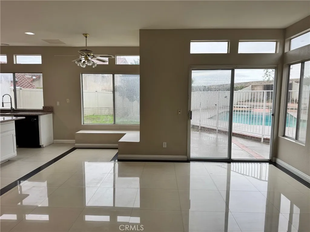 28261 Cornus Court, Highland, California 92346 home-pic-7