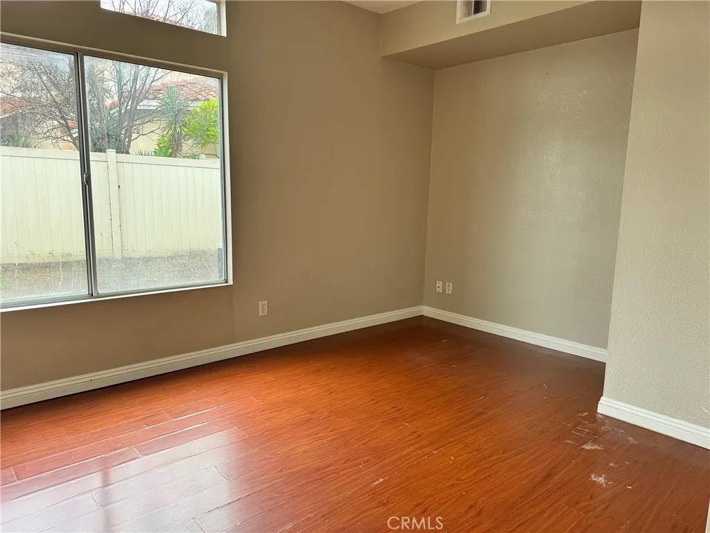 28261 Cornus Court, Highland, California 92346 home-pic-14