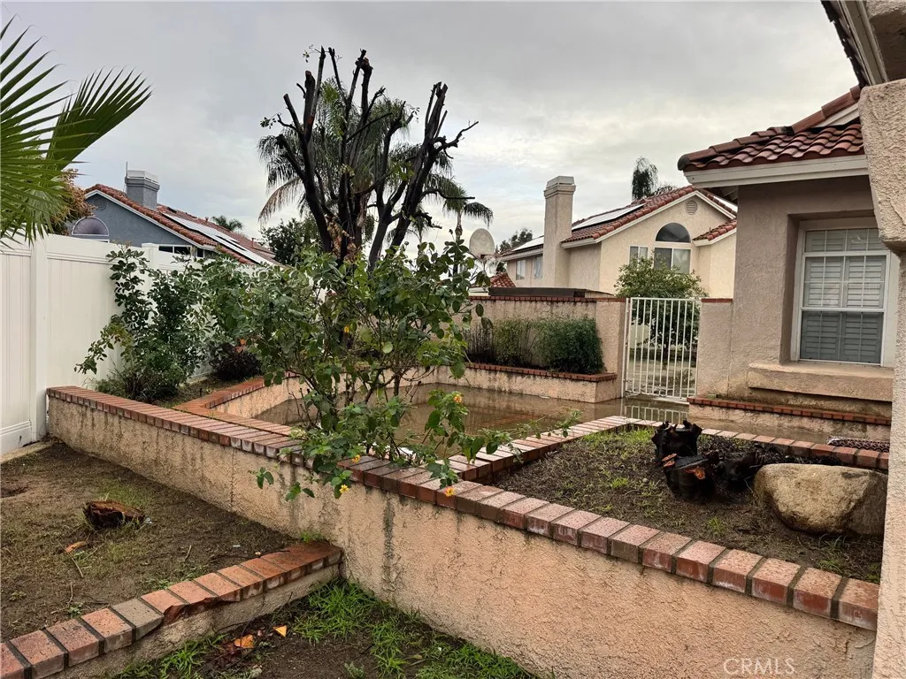 28261 Cornus Court, Highland, California 92346 home-pic-32
