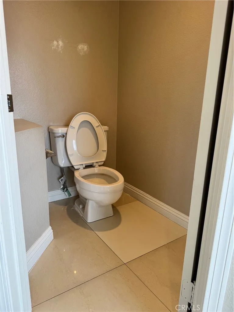 28261 Cornus Court, Highland, California 92346 home-pic-28