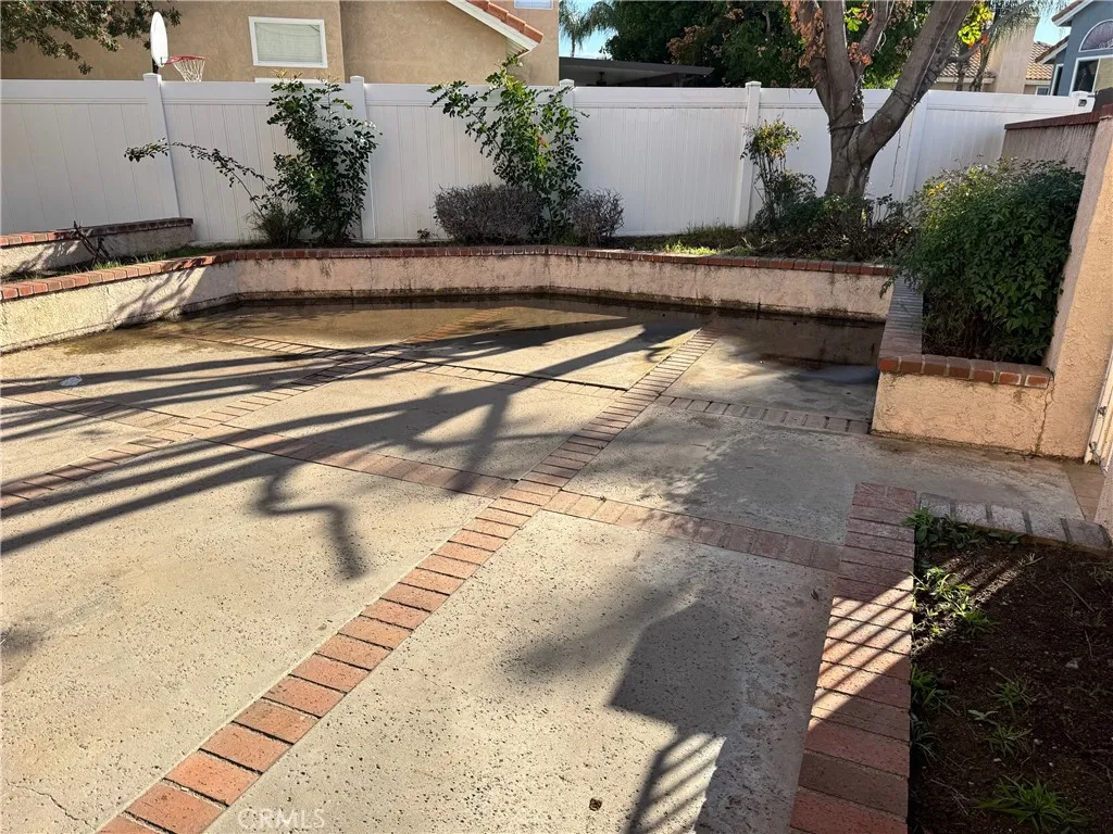 28261 Cornus Court, Highland, California 92346 home-pic-49