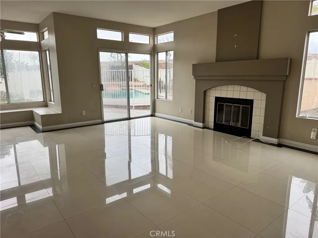 28261 Cornus Court, Highland, California 92346 home-pic-16