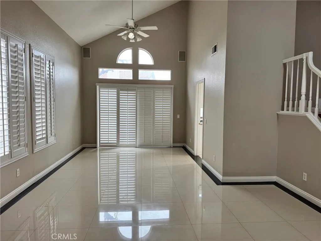28261 Cornus Court, Highland, California 92346 home-pic-4