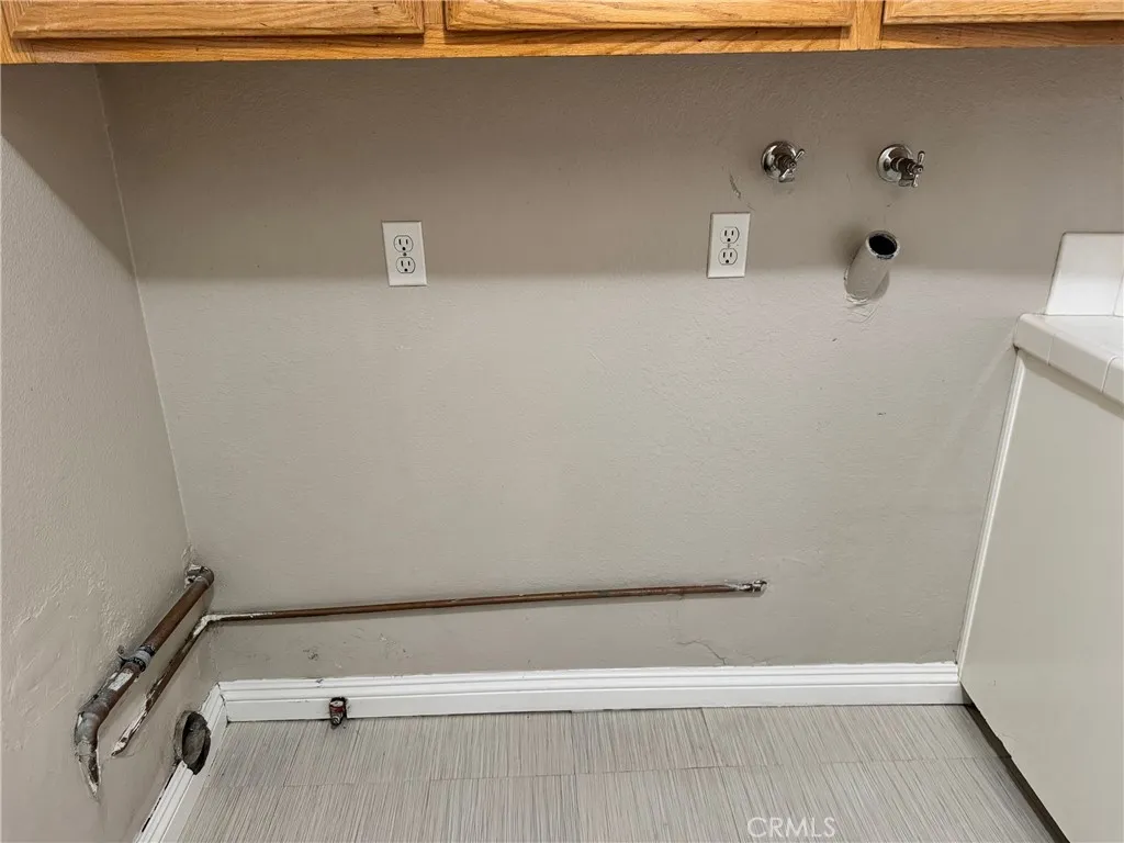 28261 Cornus Court, Highland, California 92346 home-pic-15