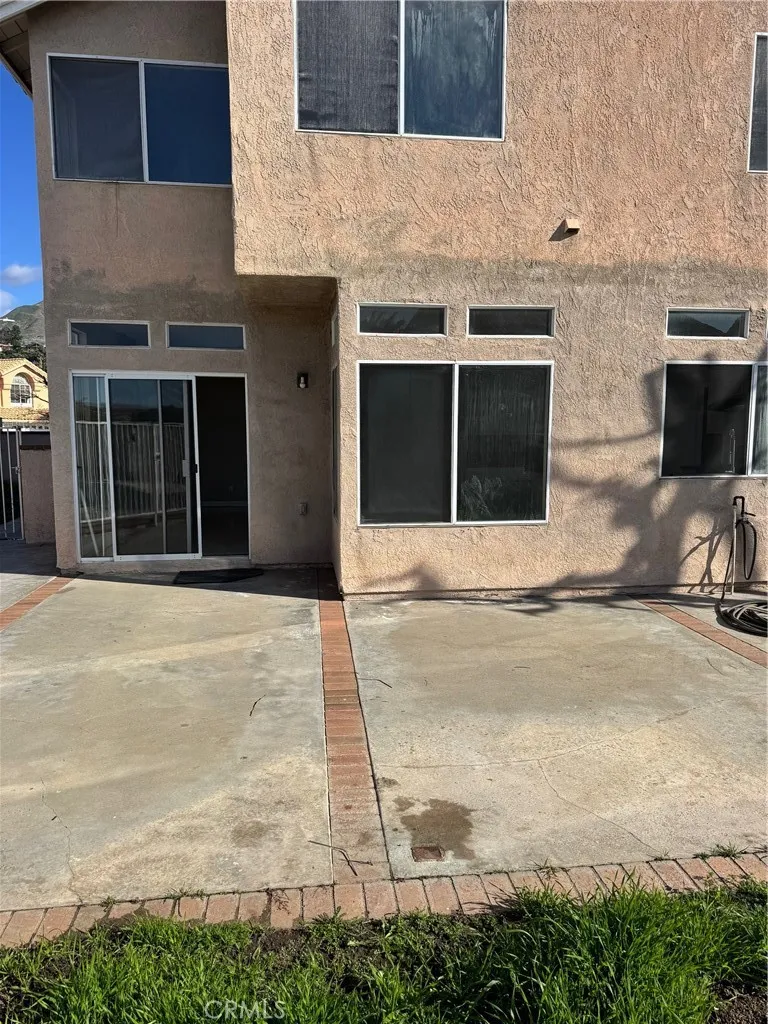 28261 Cornus Court, Highland, California 92346 home-pic-48