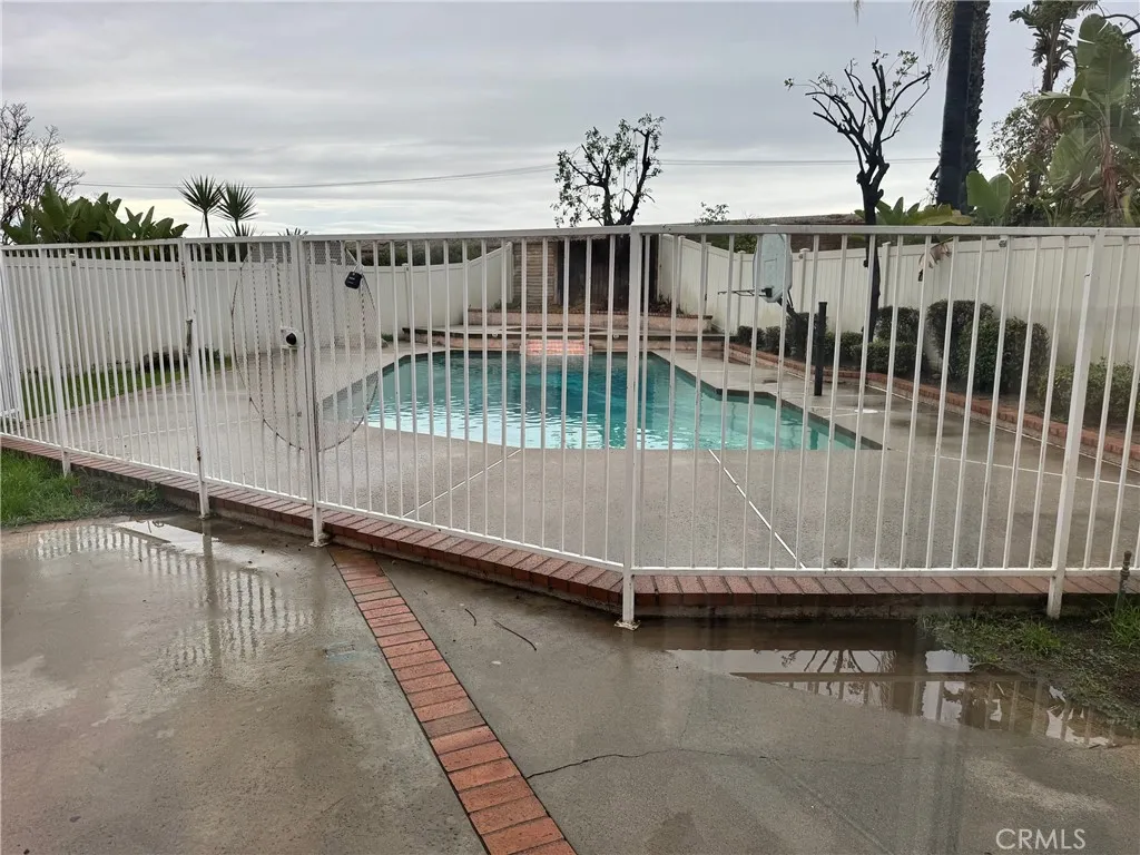 28261 Cornus Court, Highland, California 92346 home-pic-43