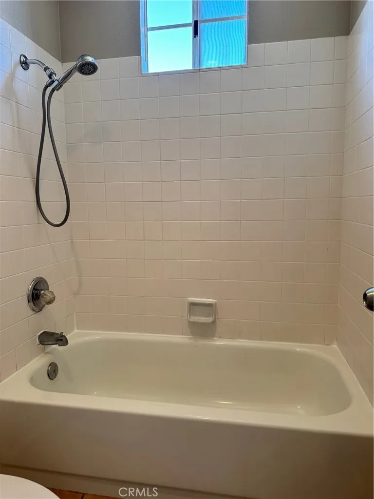 28261 Cornus Court, Highland, California 92346 home-pic-44
