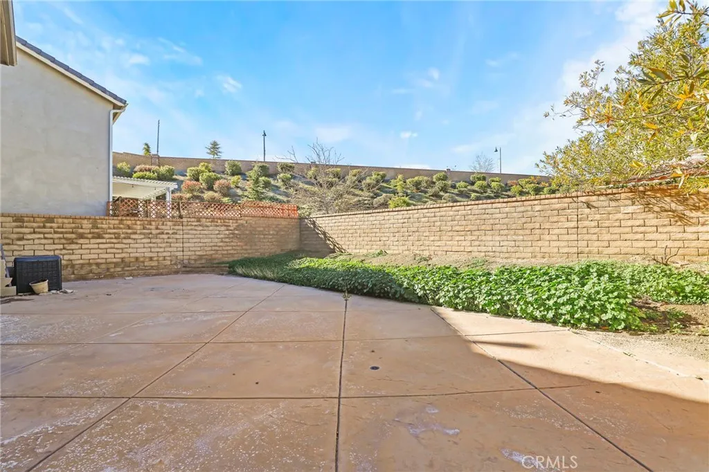 37215 Queen Anne Place, Palmdale, California 93551 home-pic-34