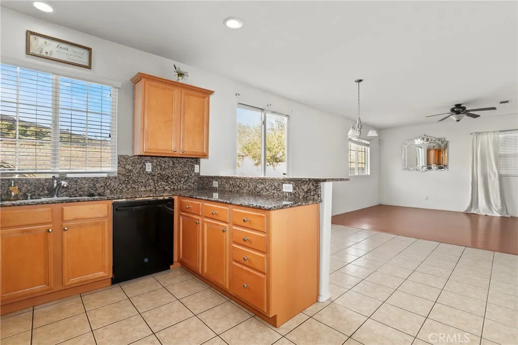 37215 Queen Anne Place, Palmdale, California 93551 home-pic-14