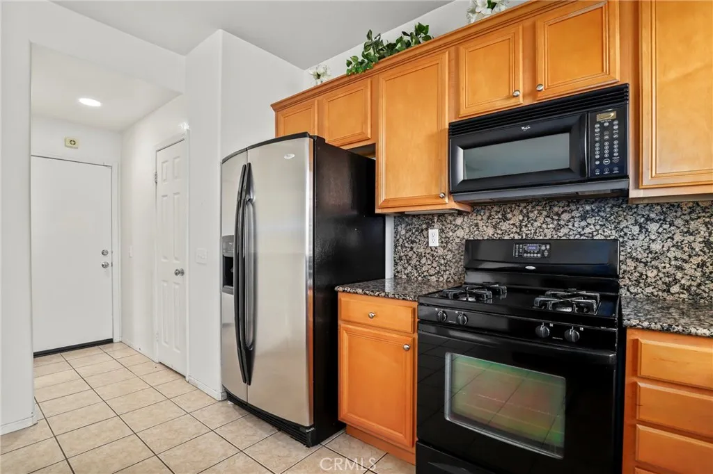 37215 Queen Anne Place, Palmdale, California 93551 home-pic-13