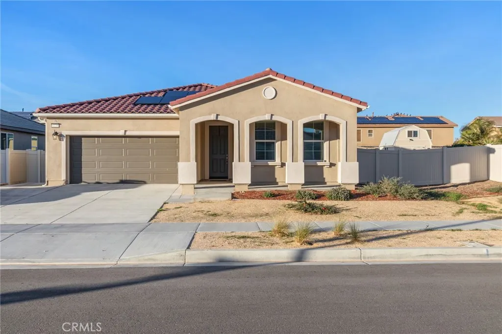 6135 W Avenue J9, Lancaster, California 93536 home-pic-2