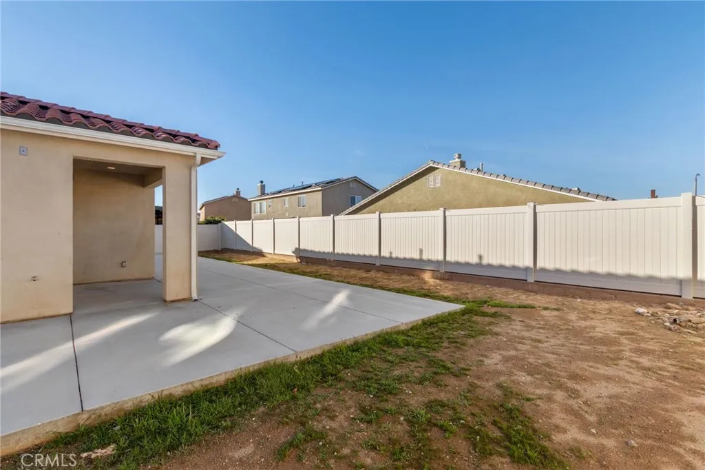 6135 W Avenue J9, Lancaster, California 93536 home-pic-31