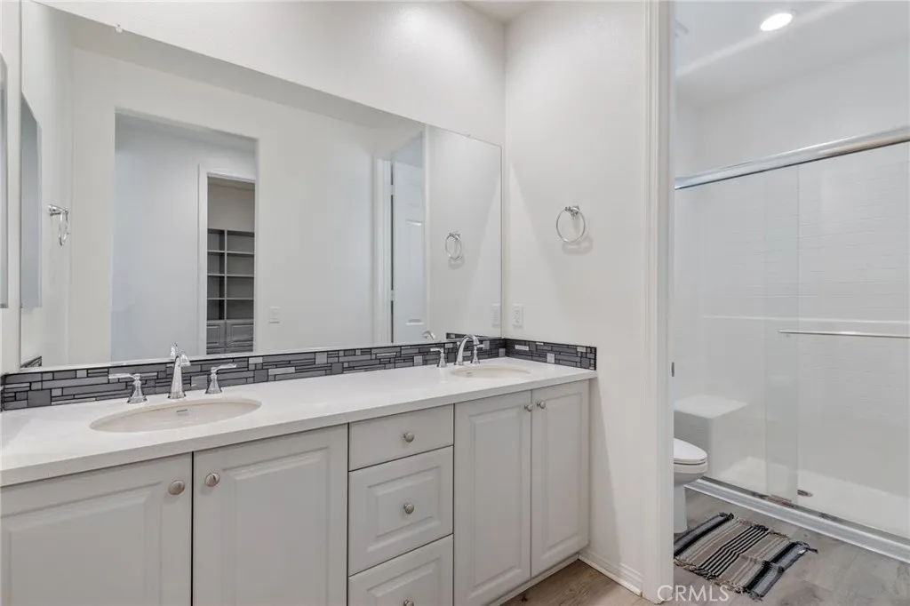 6135 W Avenue J9, Lancaster, California 93536 home-pic-21