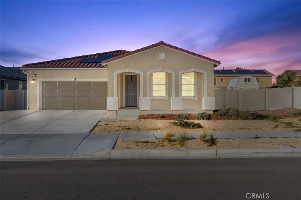 6135 W Avenue J9, Lancaster, California 93536 home-pic-1