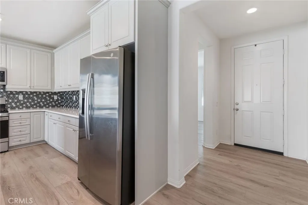 6135 W Avenue J9, Lancaster, California 93536 home-pic-13