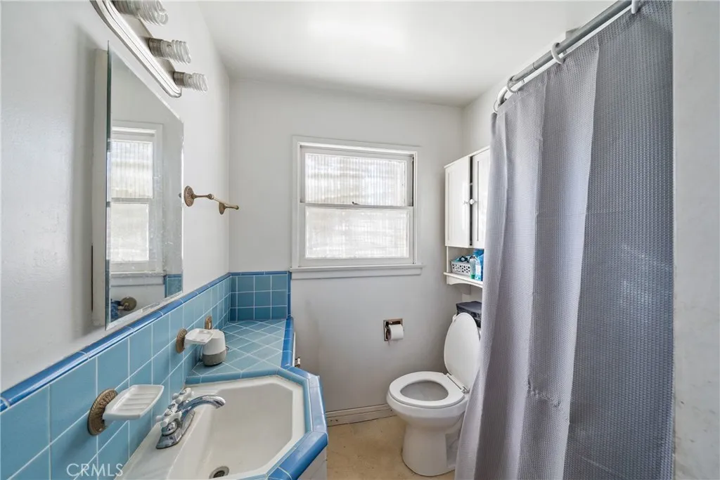 639 Terrado, Monrovia, California 91016 home-pic-10