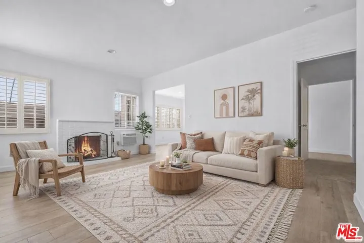 virtual staging - living room