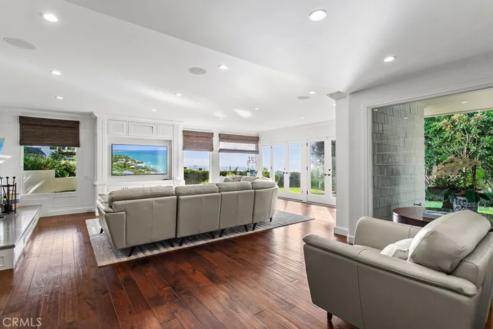 1010 Emerald Bay, Laguna Beach, California 92651