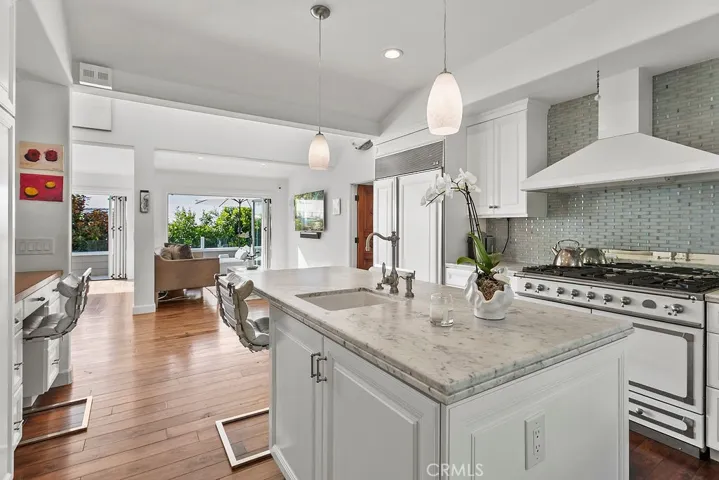 1010 Emerald Bay, Laguna Beach, California 92651
