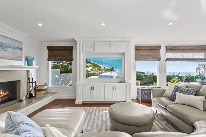 1010 Emerald Bay, Laguna Beach, California 92651