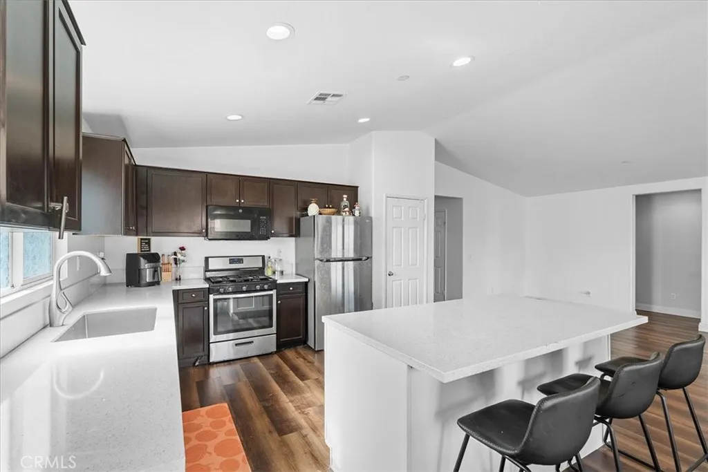 15785 Horizon, Adelanto, California 92301 home-pic-11