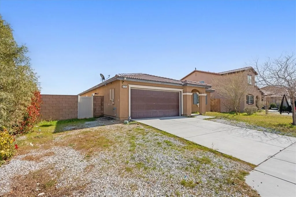 15785 Horizon, Adelanto, California 92301 home-pic-1