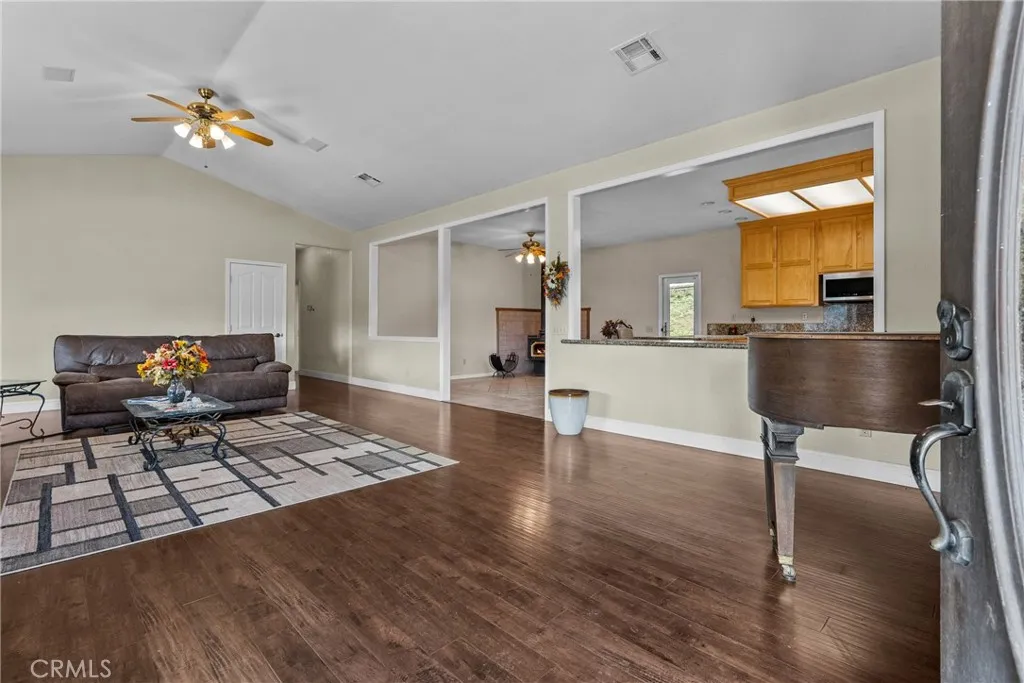 40647 Shallow Springs, Leona Valley, California 93551 home-pic-10