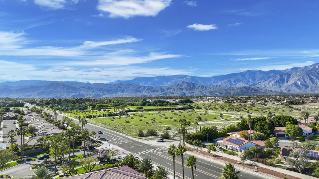 53 Via Del Rossi, Rancho Mirage, California 92270 home-pic-47