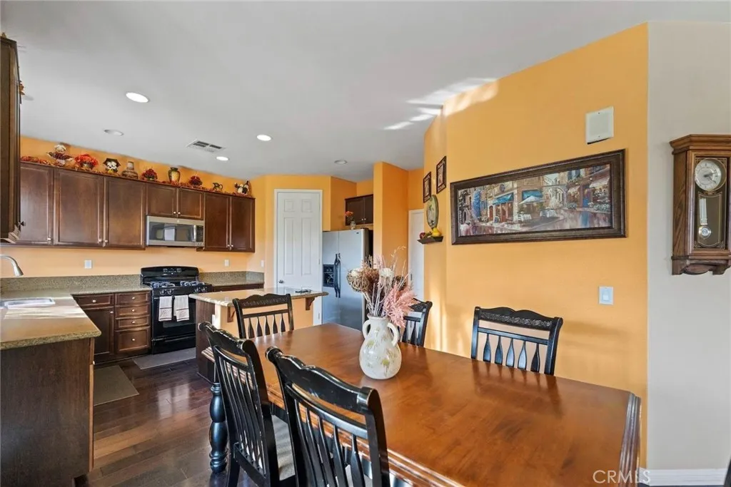 3937 Quartzite, San Bernardino, California 92407 home-pic-13