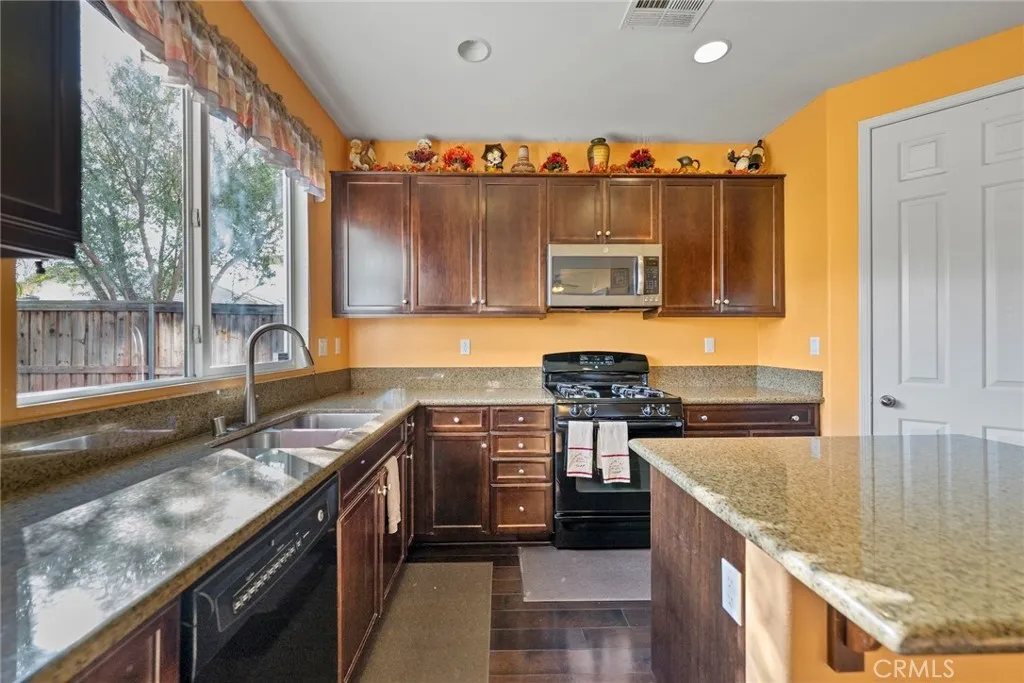 3937 Quartzite, San Bernardino, California 92407 home-pic-14