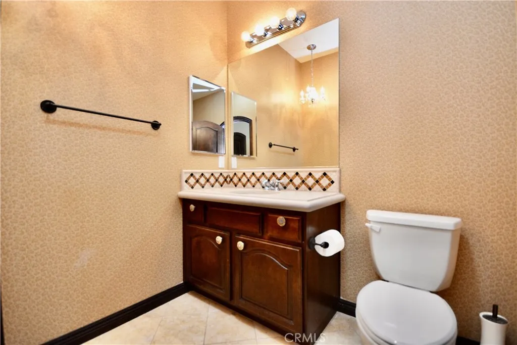 233 Eagle, Hemet, California 92545 home-pic-10