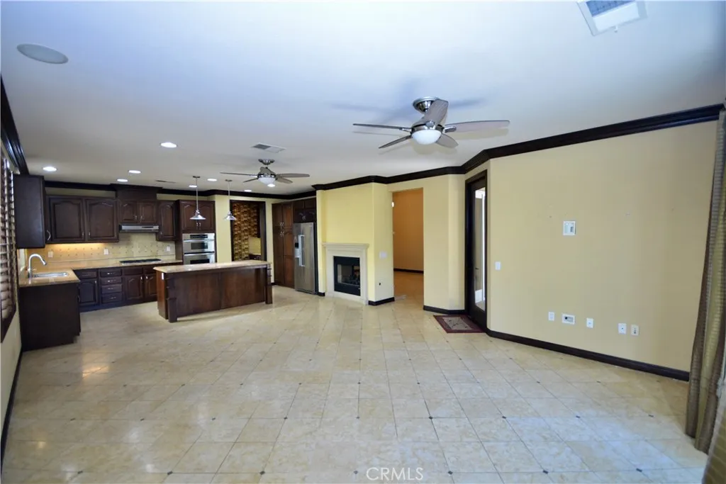 233 Eagle, Hemet, California 92545 home-pic-14