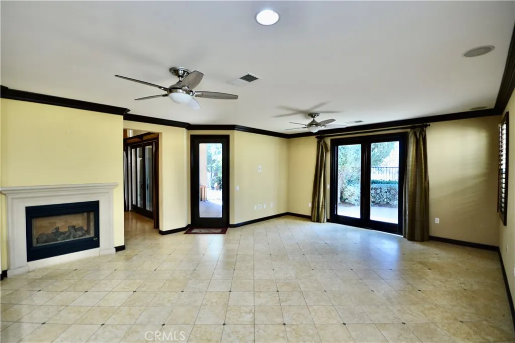 233 Eagle, Hemet, California 92545 home-pic-13