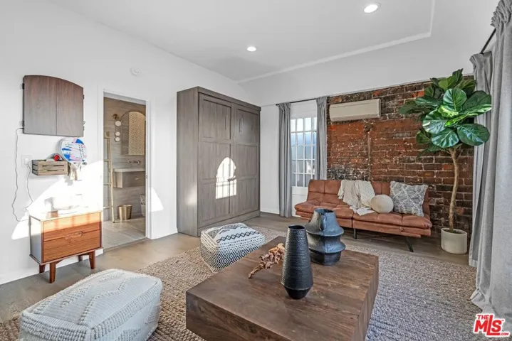 Office or first bedroom