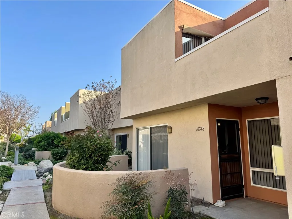 10748 Knott Avenue, Stanton, California 90680 home-pic-1