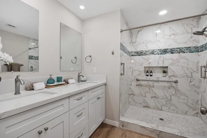 7004 San Carlos St, Carlsbad, California 92011