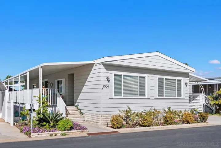 7004 San Carlos St, Carlsbad, California 92011