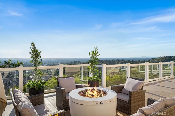 180 degree views overlooking Orange County to Palos Verdes.