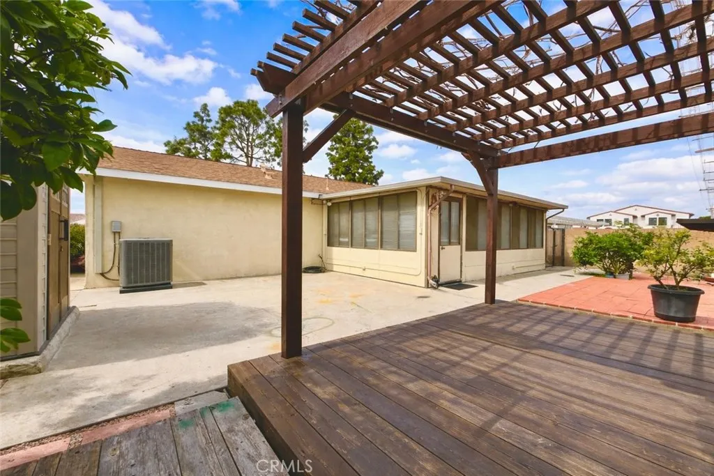 23710 Oakheath Place, Harbor City, California 90710 home-pic-15