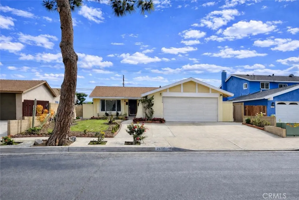 23710 Oakheath Place, Harbor City, California 90710 home-pic-1