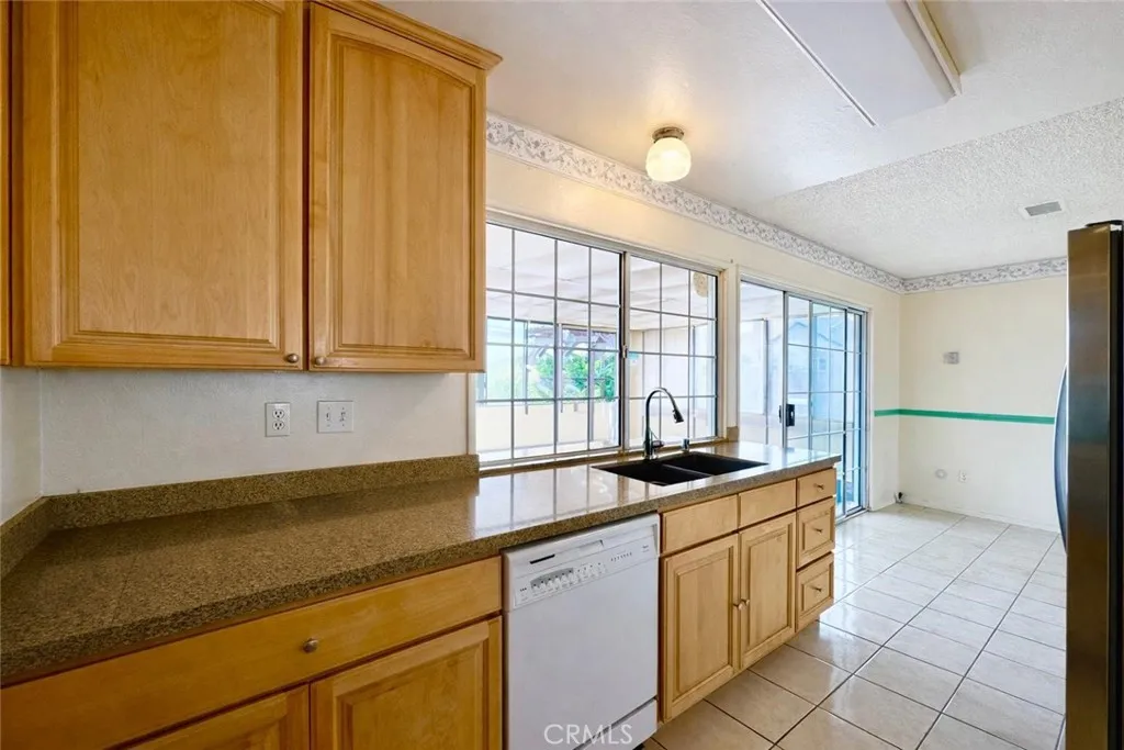 23710 Oakheath Place, Harbor City, California 90710 home-pic-10