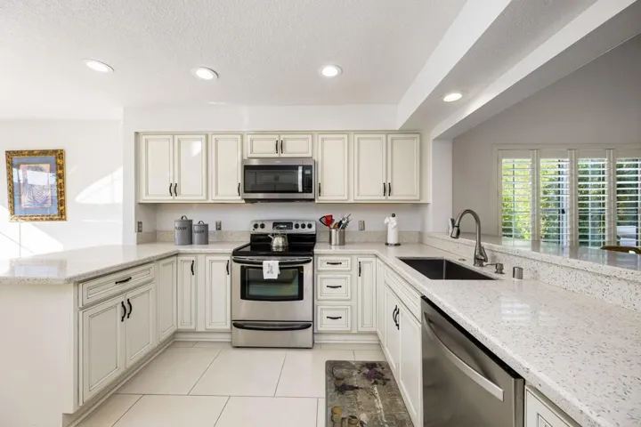 25-web-or-mls-LS_Royale_OPMG_0126_025