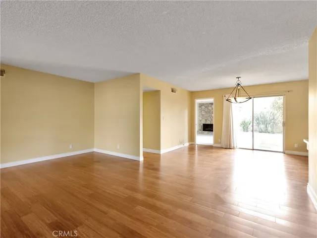 1rst living/dining room